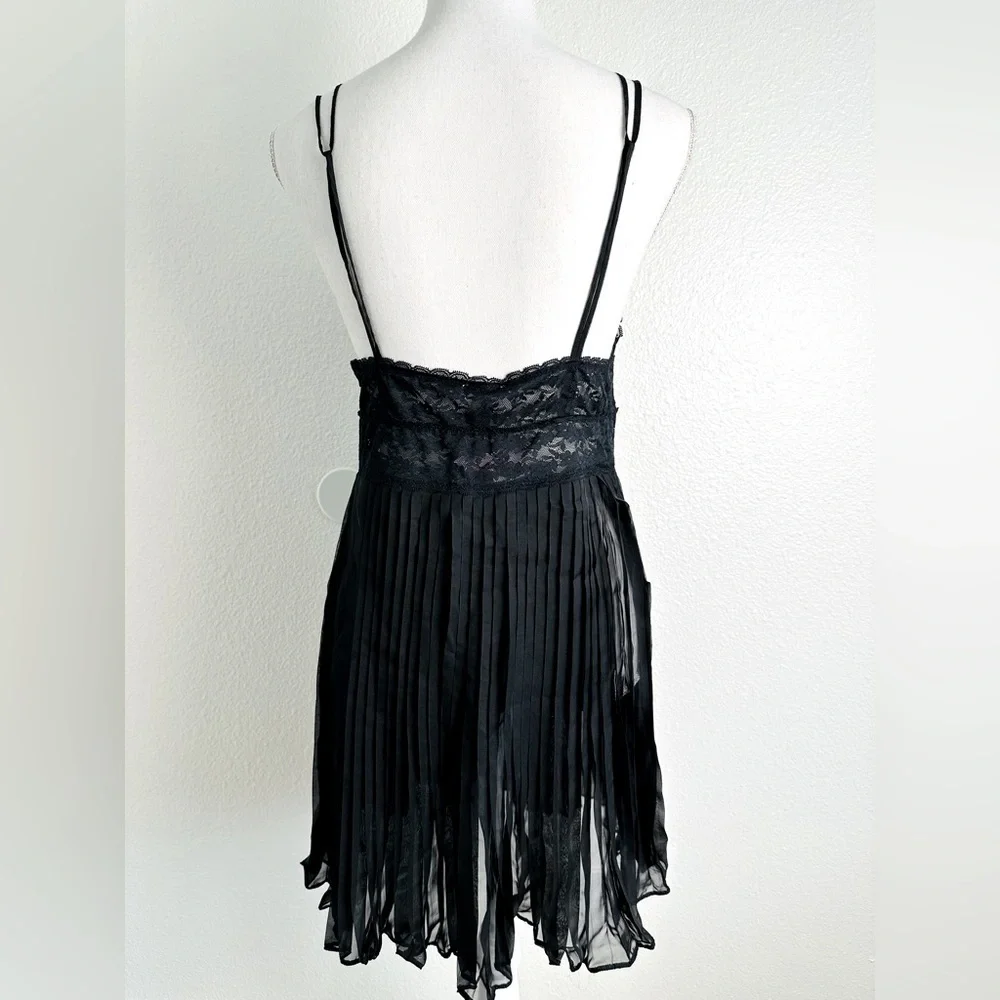Savage X FENTY Black Lace Baby Doll Lingerie Size Large